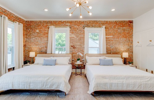 Springville Hotel | Suite 1 (Presidential Suite) | Historic Art City Inn