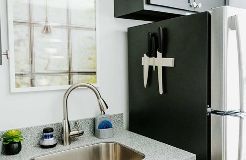 Edgehill Apartment | Suite 107: Luxe Music Row Stay, Walk to Gulch!