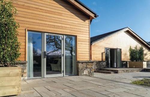 Pen-y-cae Apartment | Suite 11 - Sleeping Giant Hotel - Pen Y Cae Inn