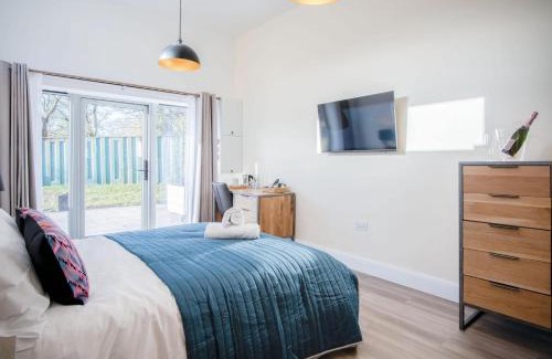 Pen-y-cae Apartment | Suite 11 - Sleeping Giant Hotel - Pen Y Cae Inn