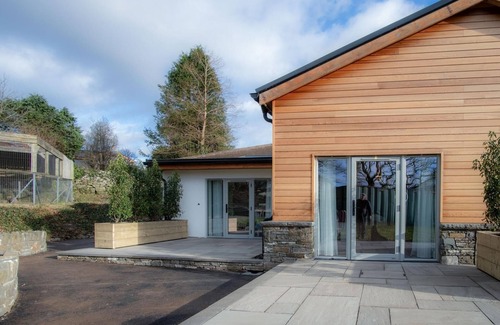 Pen-y-cae Apartment | Suite 12 - Sleeping Giant Hotel - Pen Y Cae Inn