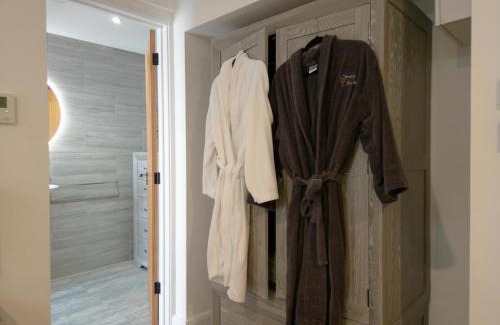 Pen-y-cae Apartment | Suite 14 - Sleeping Giant Hotel - Pen Y Cae Inn