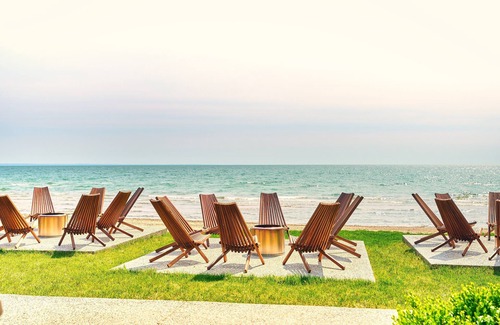 Wainfleet Cottage | Suite 203: Beautiful 3-Bedroom Beachfront Townhouse