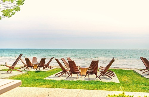 Wainfleet Cottage | Suite 210: Beautiful 3-Bedroom Beachfront Townhouse