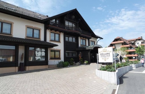 Ailingen Apartment | Suite, 28 sqm with private bathroom, max. 2 persons