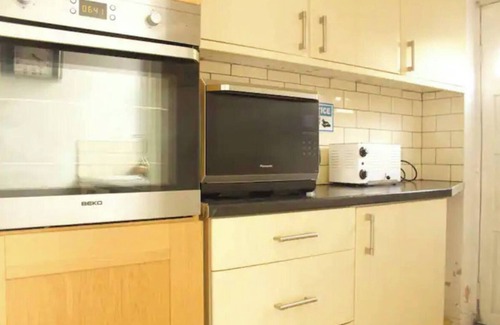 Offerton Bed & Breakfast | Suite 3: Trendy Private Room near City Centre