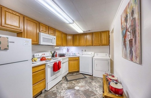 Edgewater Apartment | Suite 35B Boutique Medical Housing | Yard for Pets