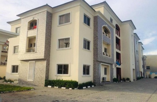 Lagos Apartment | (Suite 5) 3 bedrooms serviced apartment in Victoria Island Lagos