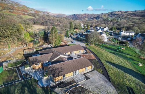Pen-y-cae Apartment | Suite 8 - Sleeping Giant Hotel - Pen Y Cae Inn