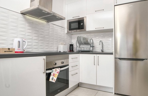 Costa Teguise Ski Chalet | Suite ANIAGUA Bright holiday home with pool view