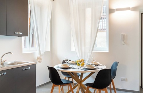 Robecco sul Naviglio Apartment | Suite apartment on Naviglio Castel view with balcony