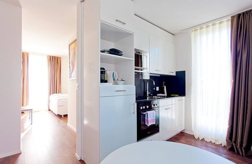 Albisrieden Apartment | Suite Apartments by Livingdowntown