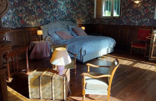 Besse-sur-Braye Bed & Breakfast | Suite au château - Domaine de la Gavolerie