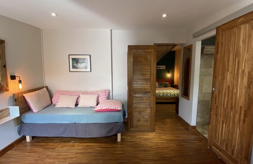 St Gilles-les-Bains Cabin | Suite Bali: charming T2 villa with private garden, close to Saline les Bains