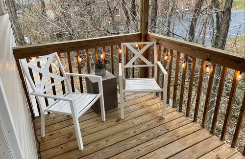 Marion Apartment | Suite Bee Studio Apartment; North Main Street with Creekside Deck