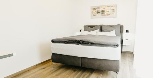 Vipiteno Apartment | Suite by Silvy