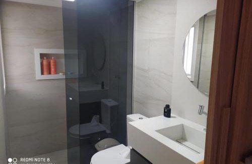 Monte Verde House | Suite com Varanda