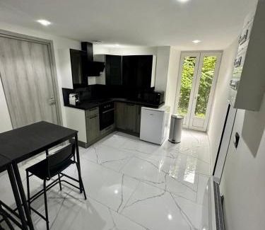 Saint-Claude Apartment | Suite Cosy Chic