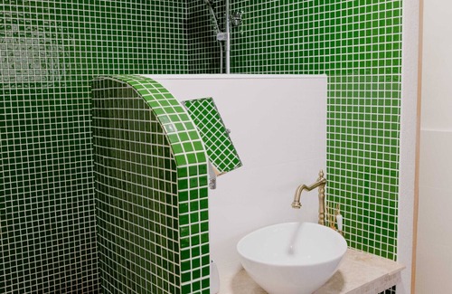 Cadereau Apartment | Suite de Diane Jacuzzi - Première conciergerie