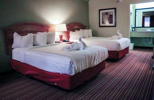 Mattoon Hotel | Suite Dreams Hotel