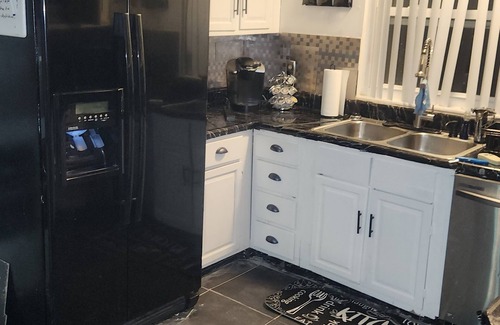 Old Jamestown House | Suite Dreams in a quiet suburban St. Louis neighborhood.