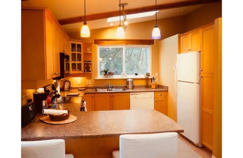 Victoria Apartment | Suite Dreams in the Country - Cottage