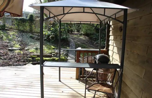 Victoria Apartment | Suite Dreams in the Country - Cottage