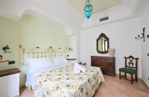 Succhivo Bed & Breakfast | Suite-Executive-Ensuite with Shower-Terrace-Suite