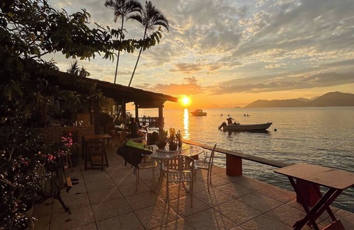 Monsuaba House | Suite facing the sea in Angra dos Reis