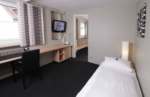 Erlangen Bed & Breakfast | Suite - Hotel & Gasthof Ritter St. Georg