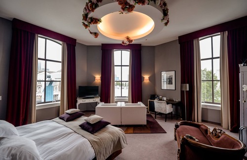 Kop van Zuid Hotel | Suite Hotel Pincoffs Rotterdam