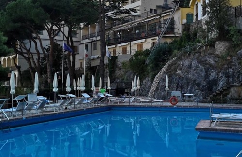 Positano Hotel | SUITE IN 4 STAR HOTEL WITH VERANDA