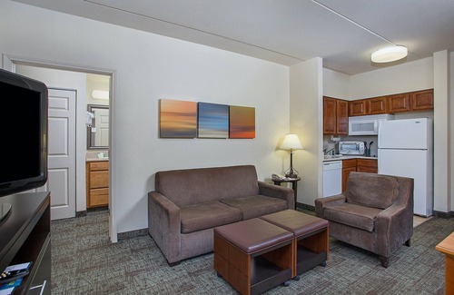 Downtown Chattanooga Condo | Suite in Downtown Chattanooga | Hot Tub Access