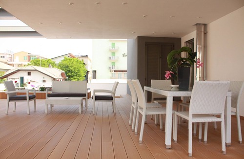 Cagnona Condo | Suite in brand new private building a few meters from the sea and the center.