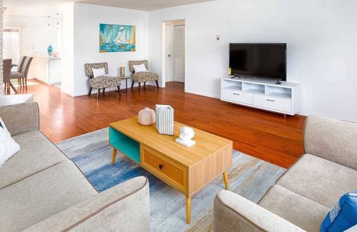 Tustin Apartment | Suite in the Heart of Tustin