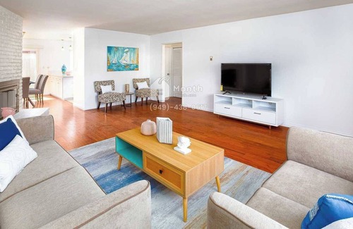 Tustin House | Suite in the Heart of Tustin #41360