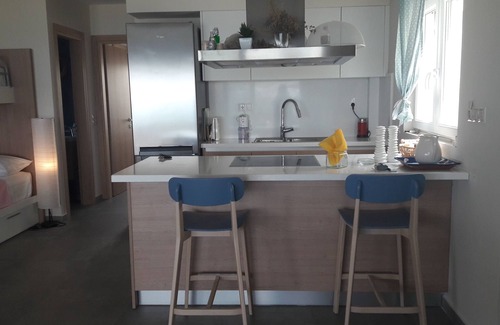 Kokinos Pirgos House | Suite Iris in South Crete. Ideal type of accommodation with amazing sea view