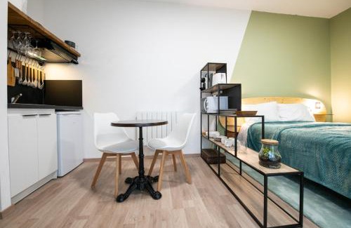 La Demi - Lune Apartment | Suite Kella Tassin - Beau studio rénové