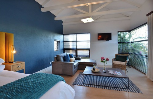 Stellenbosch Cabin | Suite - Ladybird
