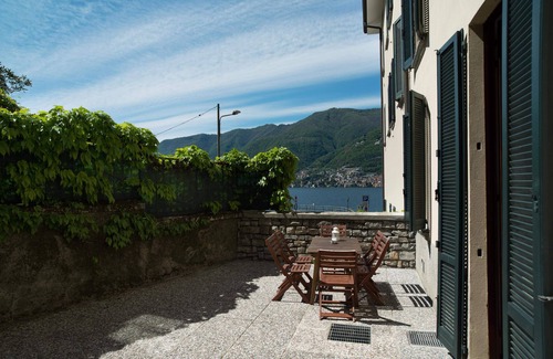 Riva Apartment | Suite "Lavarello" at 2 steps from the lake with private dehor, lounge bar and swimming pool