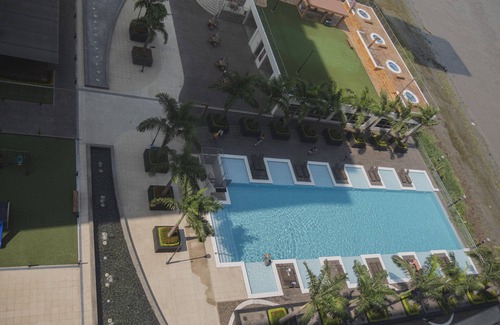 Puerto Santa Ana Apartment | Suite Luxury Vista Parcial al Río