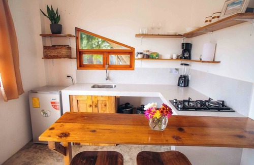 Montanita Apartment | Suite Nias @Casa Barona en el Surf Point