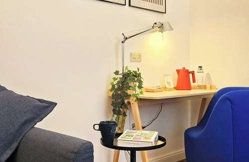 Pompei Apartment | Suite No. 5. Elegant 45sqm in the principal square - 5 min from the Ruins