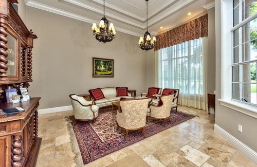 Rural Estates House | Suite Palm Suite in the Knickerbocker Estate of Naples
