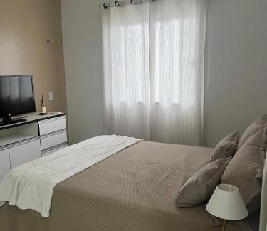 Centro House | Suite pequena em casa de familia 15km de Belém