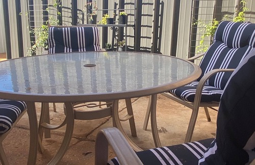 Broken Hill Cottage | Suite Petite- The Old Broken Hill Bakery B&B