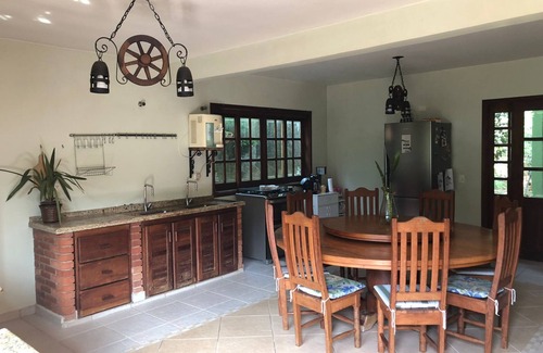 Sao Roque Cottage | Suite Privativa com Piscina, Churrasqueira, Forno Pizza e Fogão a Lenha