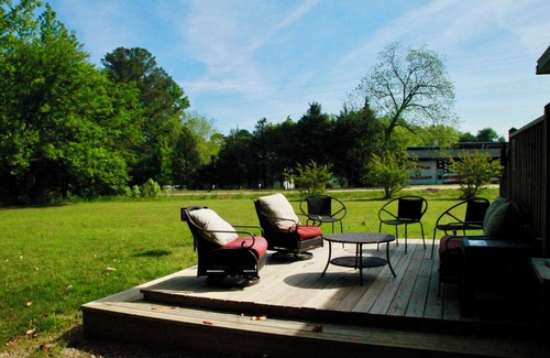 Littleton House | Suite Retreat - 3 Bed Traveler's Cottage w/Office