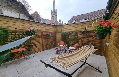 Calais Apartment | Suite Romantique à 5 mn de la Plage " la Bulle Romantique "