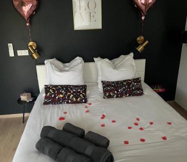 Auteuil Apartment | Suite romantique avec Spa et filet suspendu